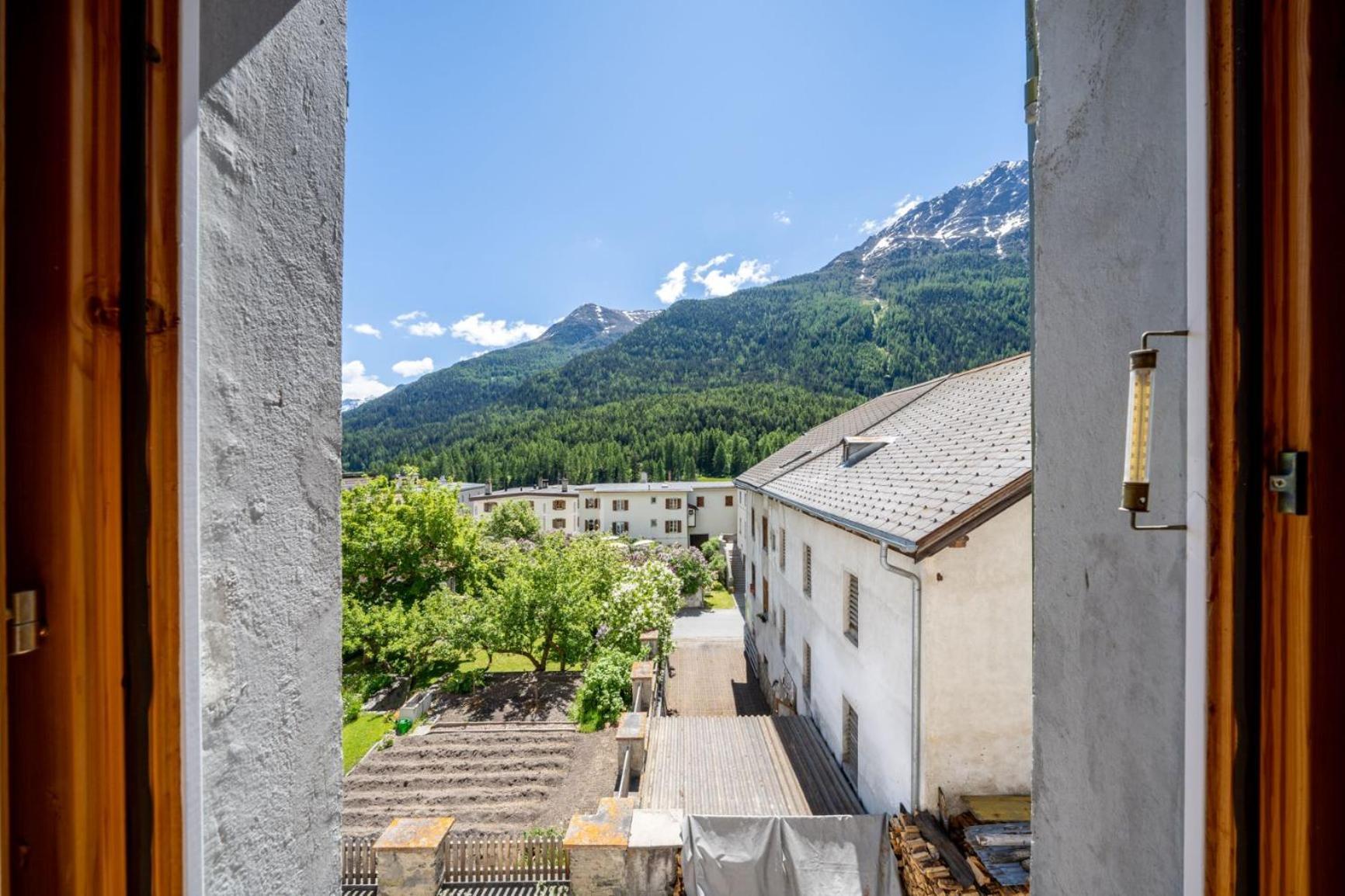 Ferienwohnung Chasa Plazza Gronda Lavin Exterior foto