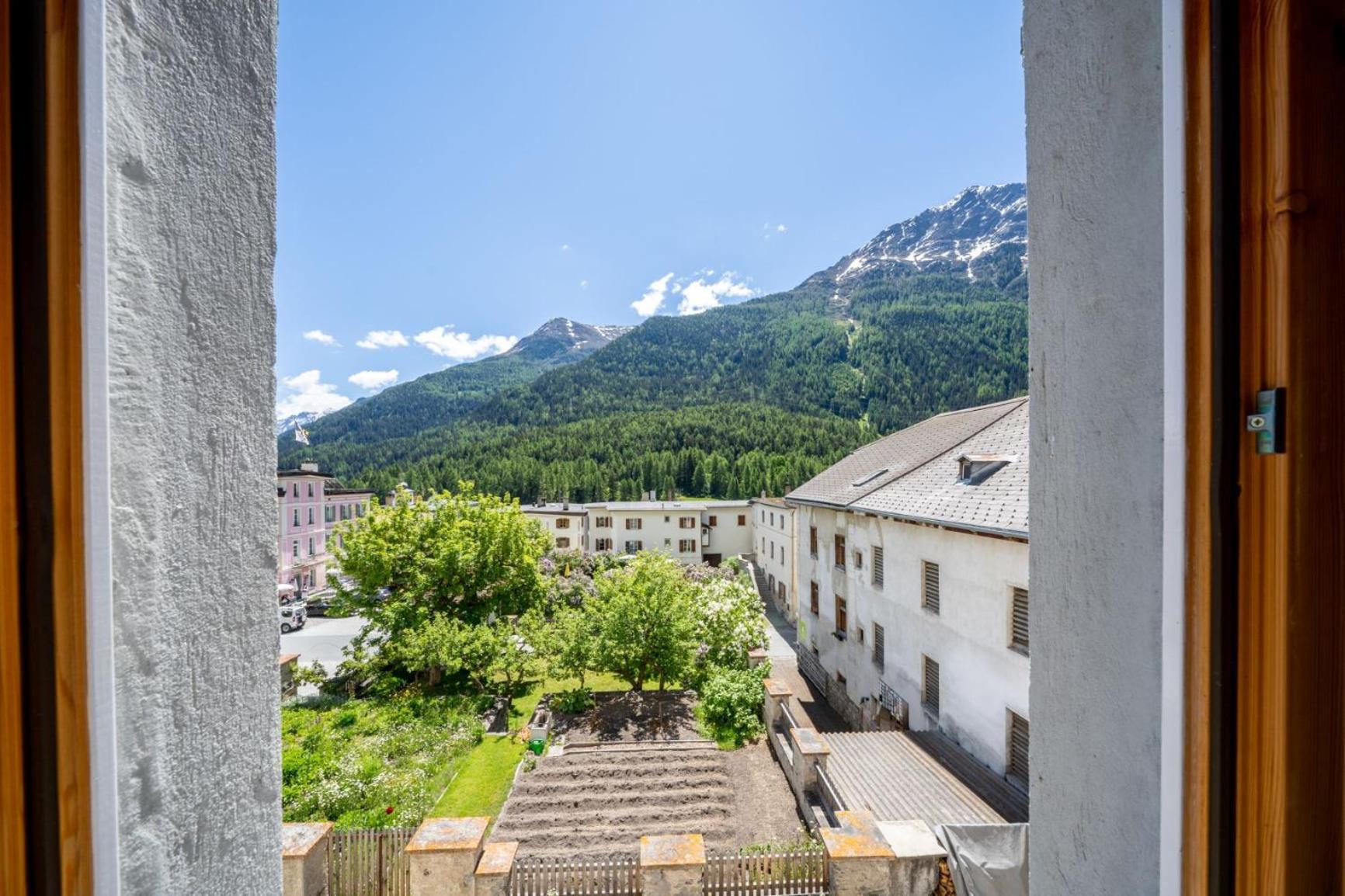 Ferienwohnung Chasa Plazza Gronda Lavin Exterior foto