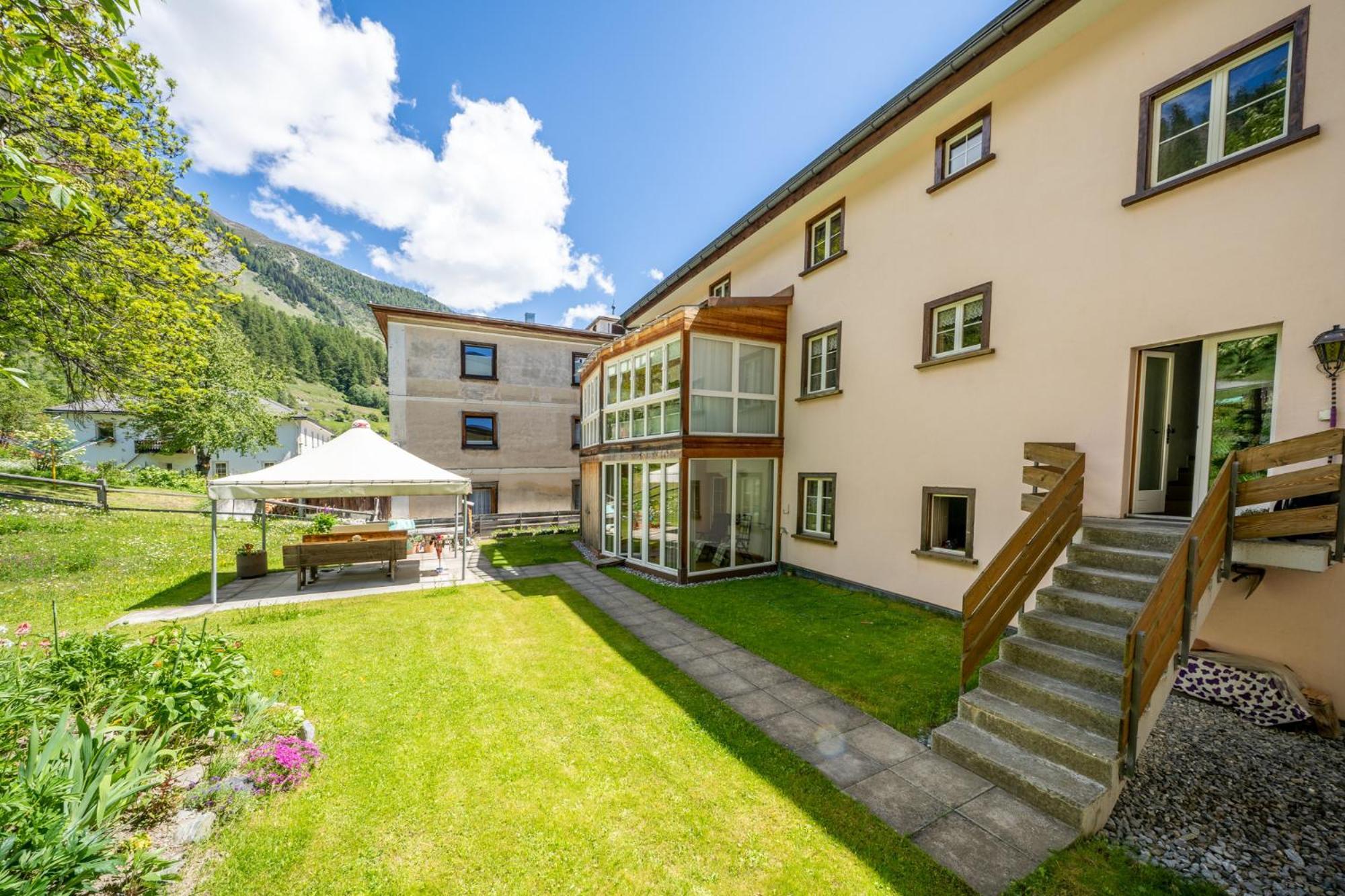 Ferienwohnung Chasa Plazza Gronda Lavin Exterior foto