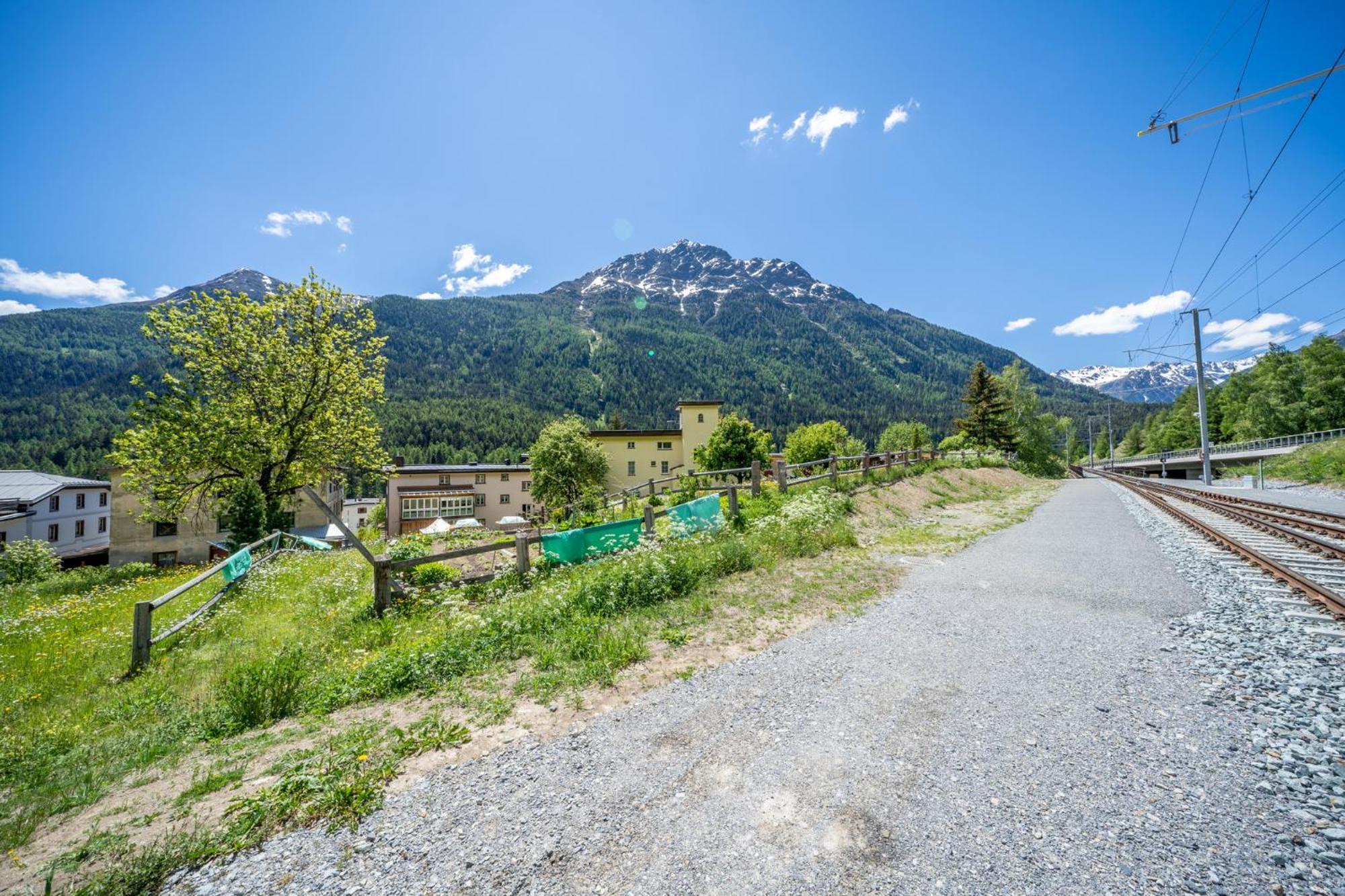 Ferienwohnung Chasa Plazza Gronda Lavin Exterior foto