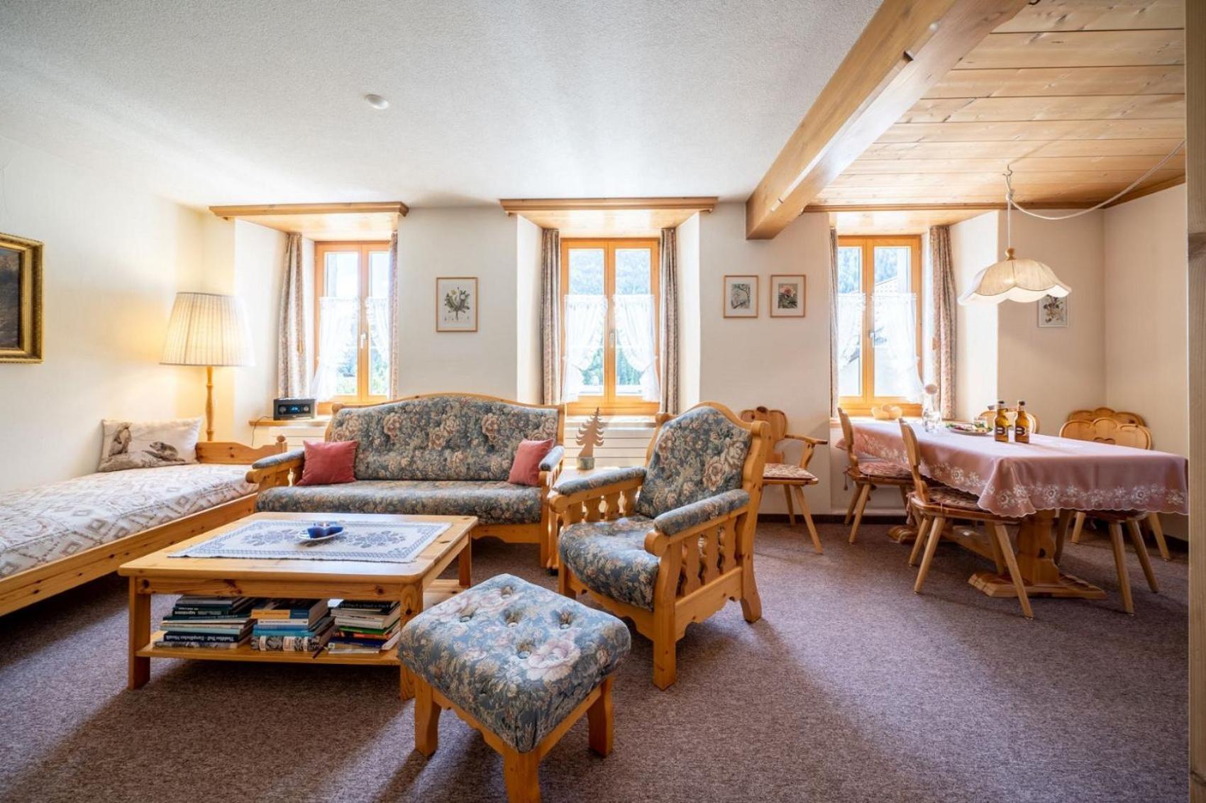 Ferienwohnung Chasa Plazza Gronda Lavin Exterior foto