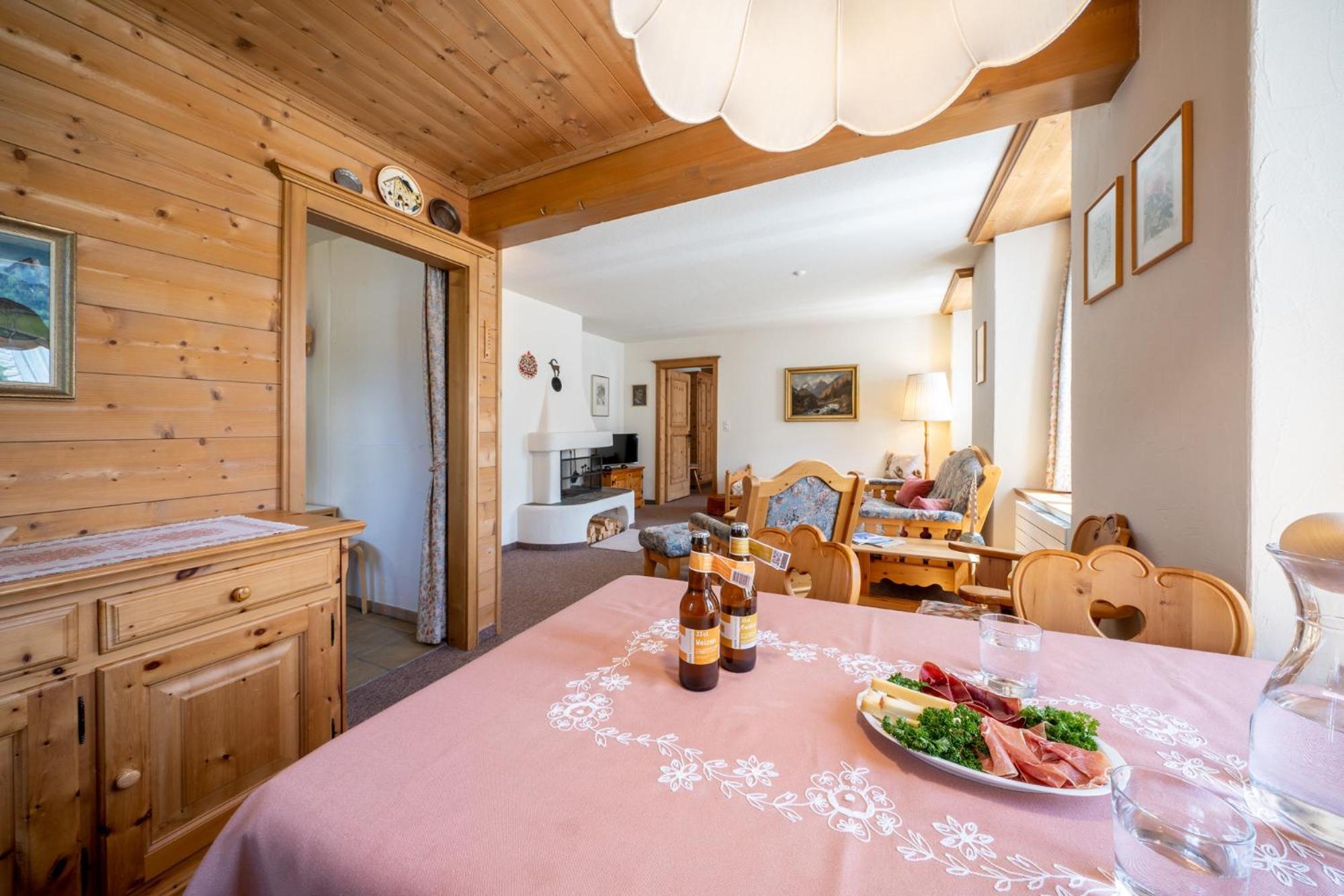 Ferienwohnung Chasa Plazza Gronda Lavin Exterior foto