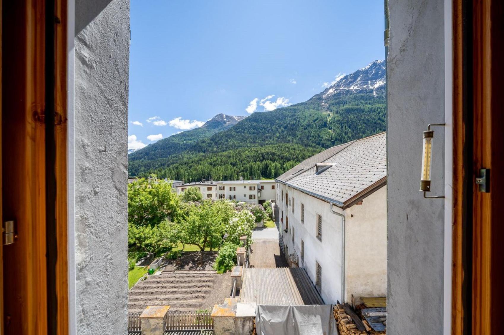 Ferienwohnung Chasa Plazza Gronda Lavin Exterior foto