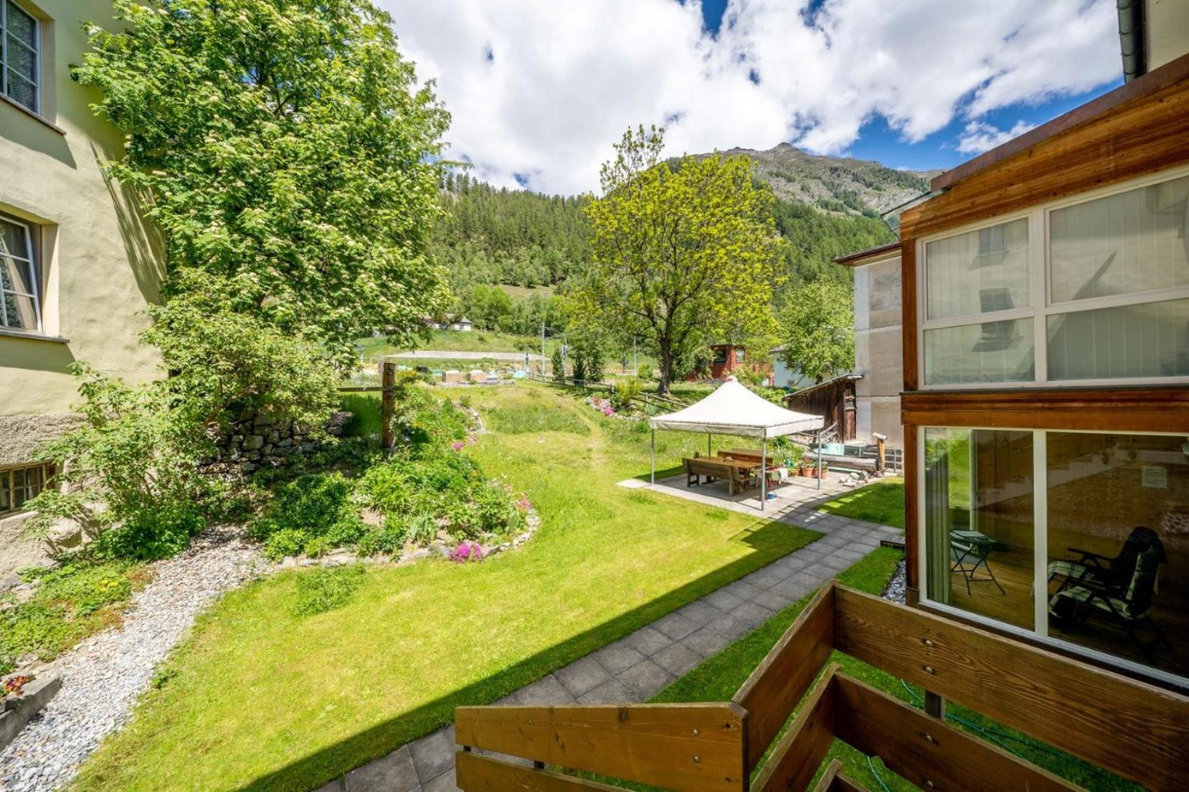 Ferienwohnung Chasa Plazza Gronda Lavin Exterior foto