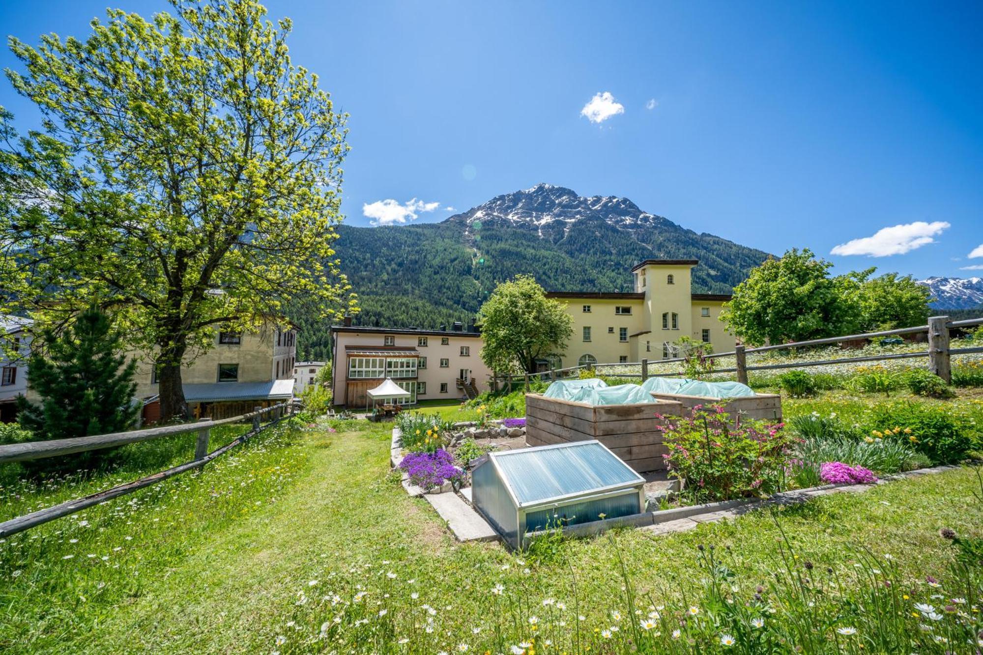 Ferienwohnung Chasa Plazza Gronda Lavin Exterior foto